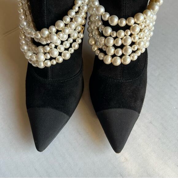 CHANEL 21A Suede Pearl String CC Charm Logo Ankle Bootie Boots Kitten Heel 35C - Picture 8 of 9